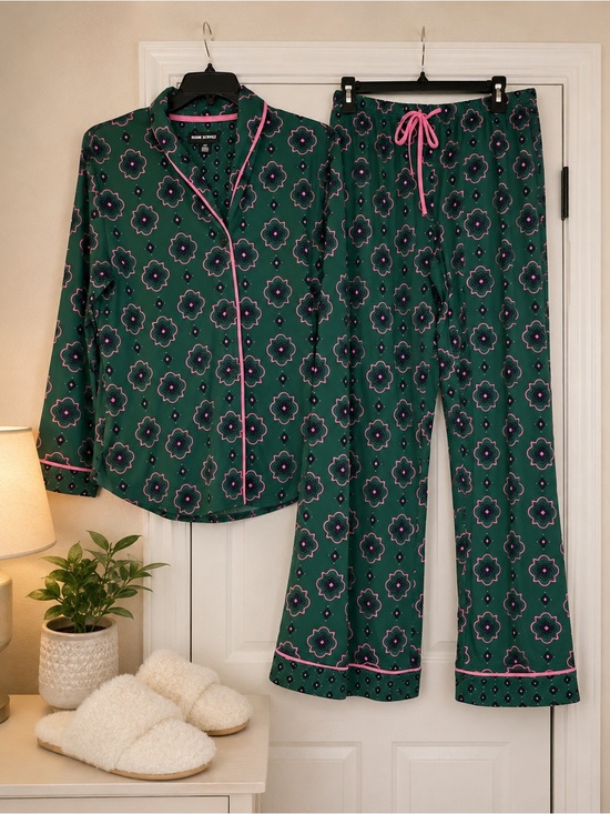 Room Service Other - Room service Pajama Set with Pink Piping